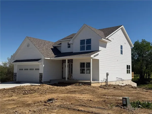 $458,200 | 1407 West 6th Street Terrace, Knob Noster, MO 65336