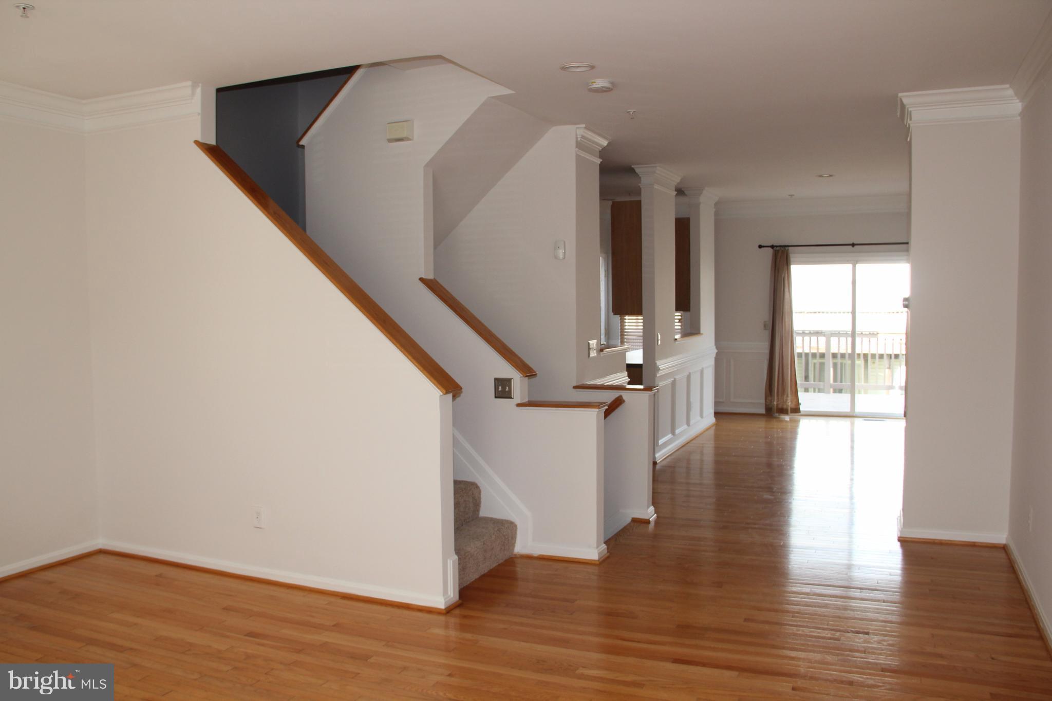 671 Hunting Fields Road Baltimore, MD 21220 - Photo 2 of 30 Living Room