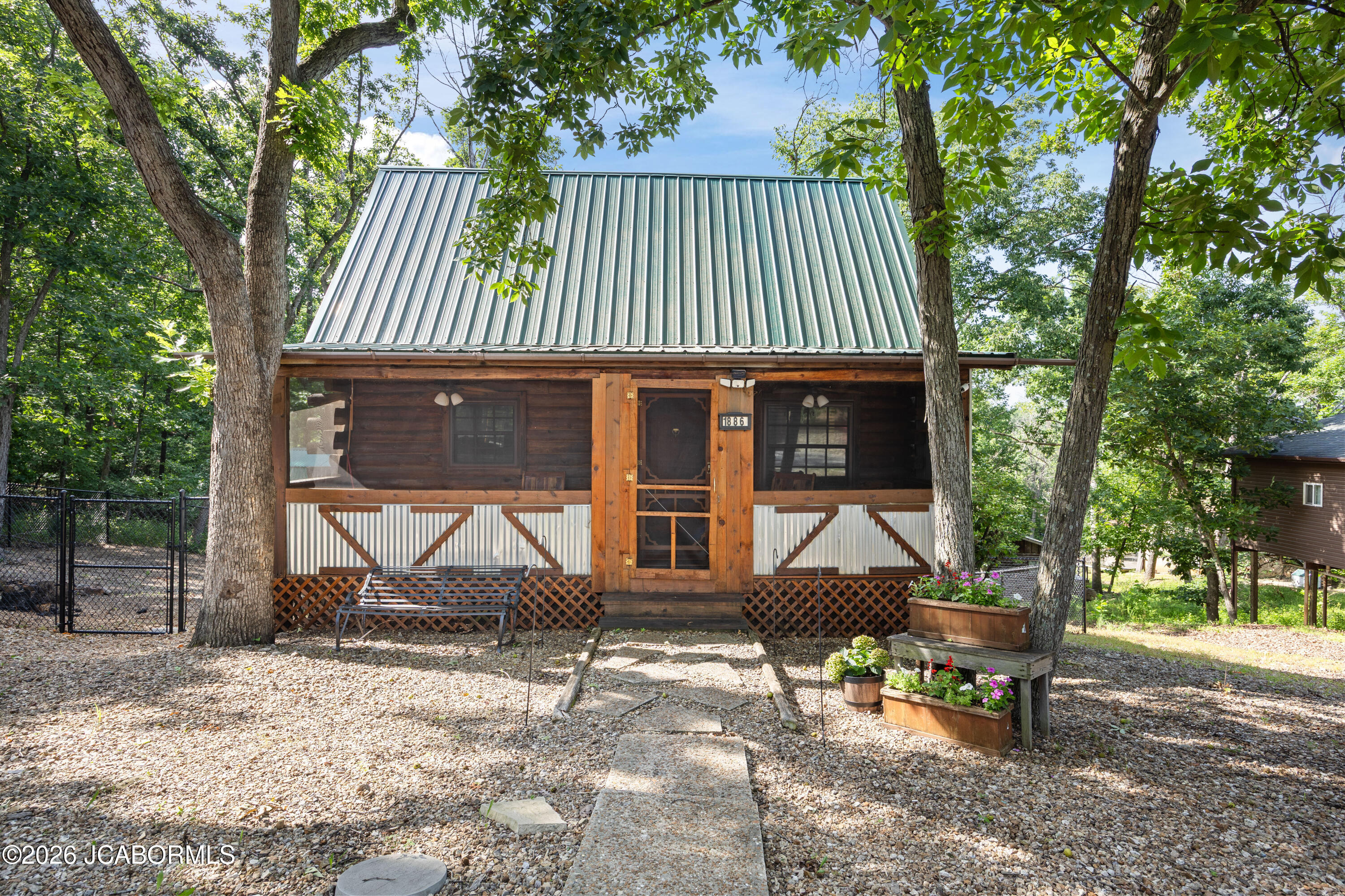 1886 Bittersweet Road Lake Ozark, MO 65049 - Photo 2 of 40