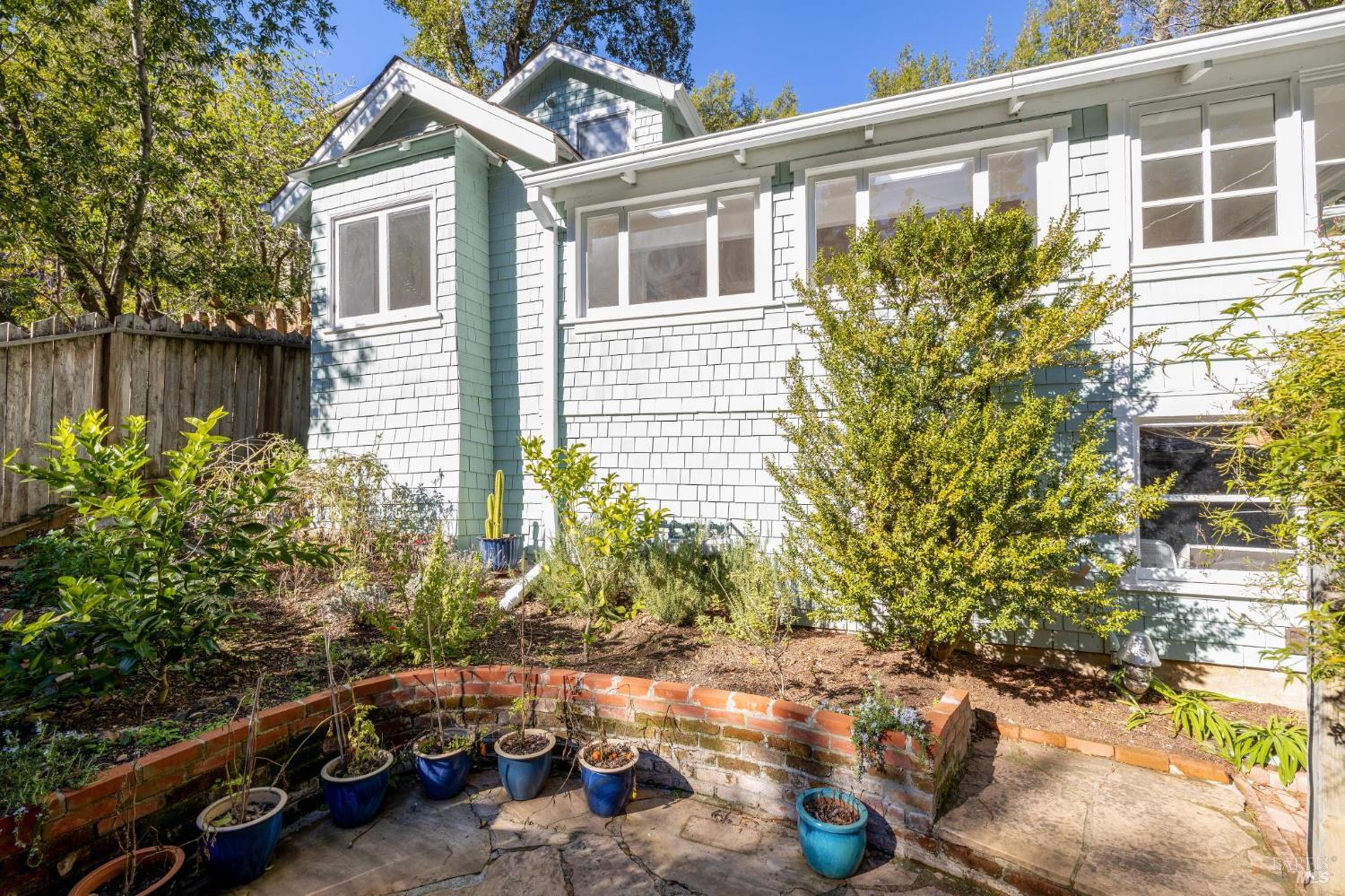 40 Canyon Road San Anselmo, CA 94960 - Photo 15 of 56