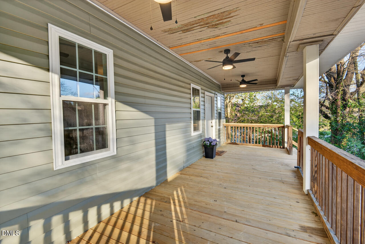 1107 Franklin Street Durham, NC 27701 - Photo 4 of 21 08