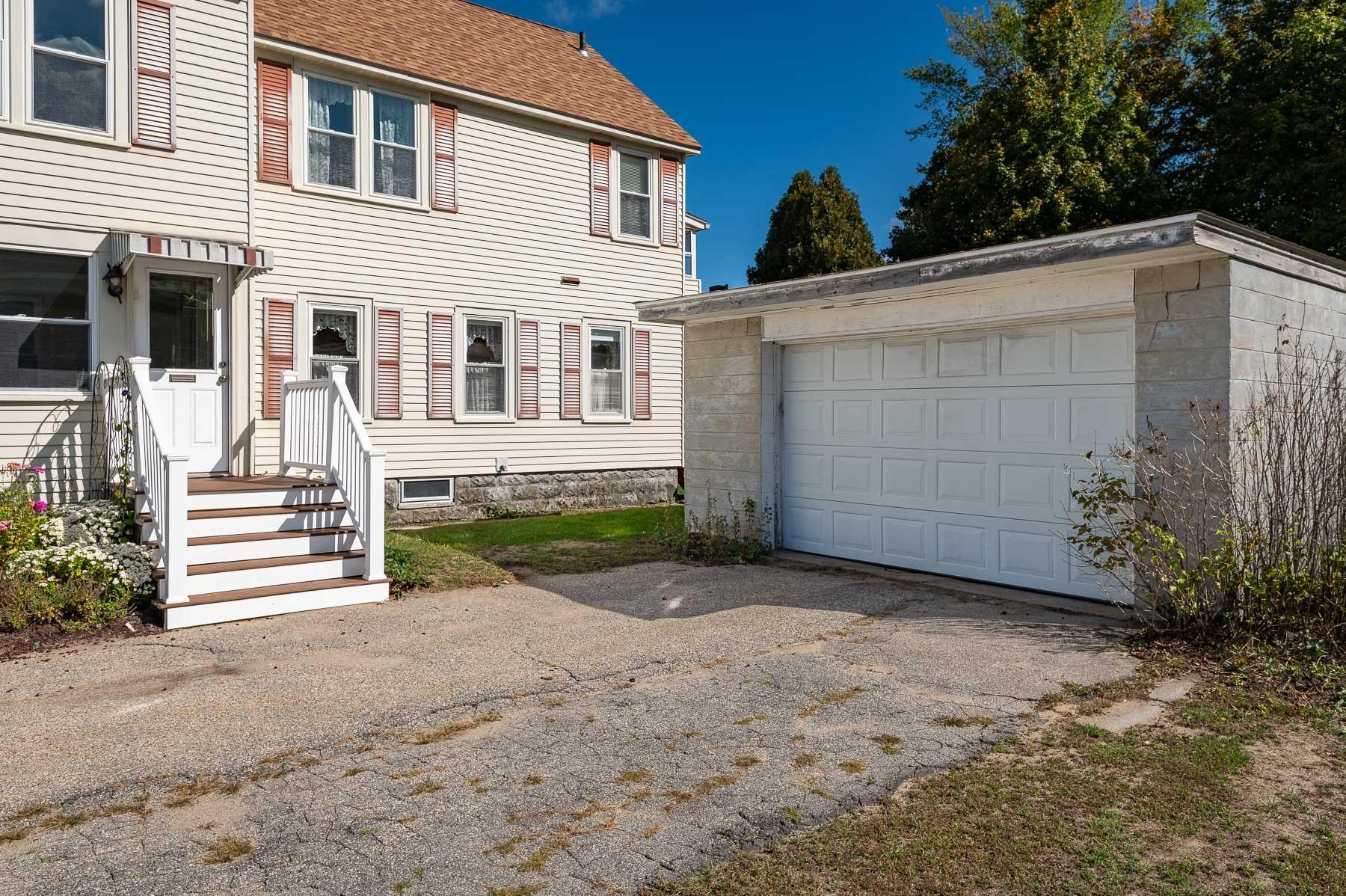 157 Wakefield Street Rochester, NH 03867 - Photo 32 of 34