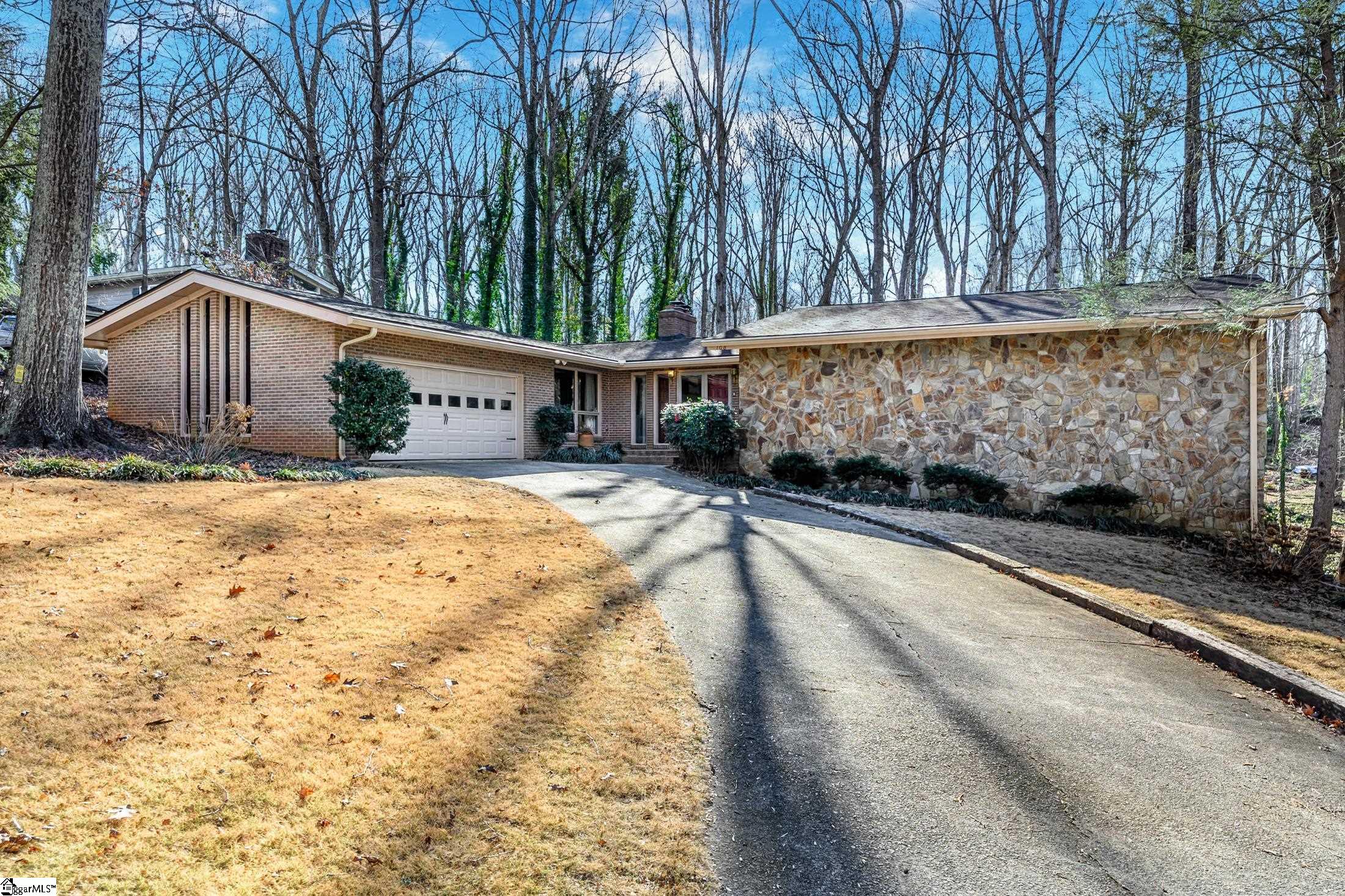 108 Wallingford Road Greenville, SC 29609 - Photo 1 of 36 Gallery Image 1