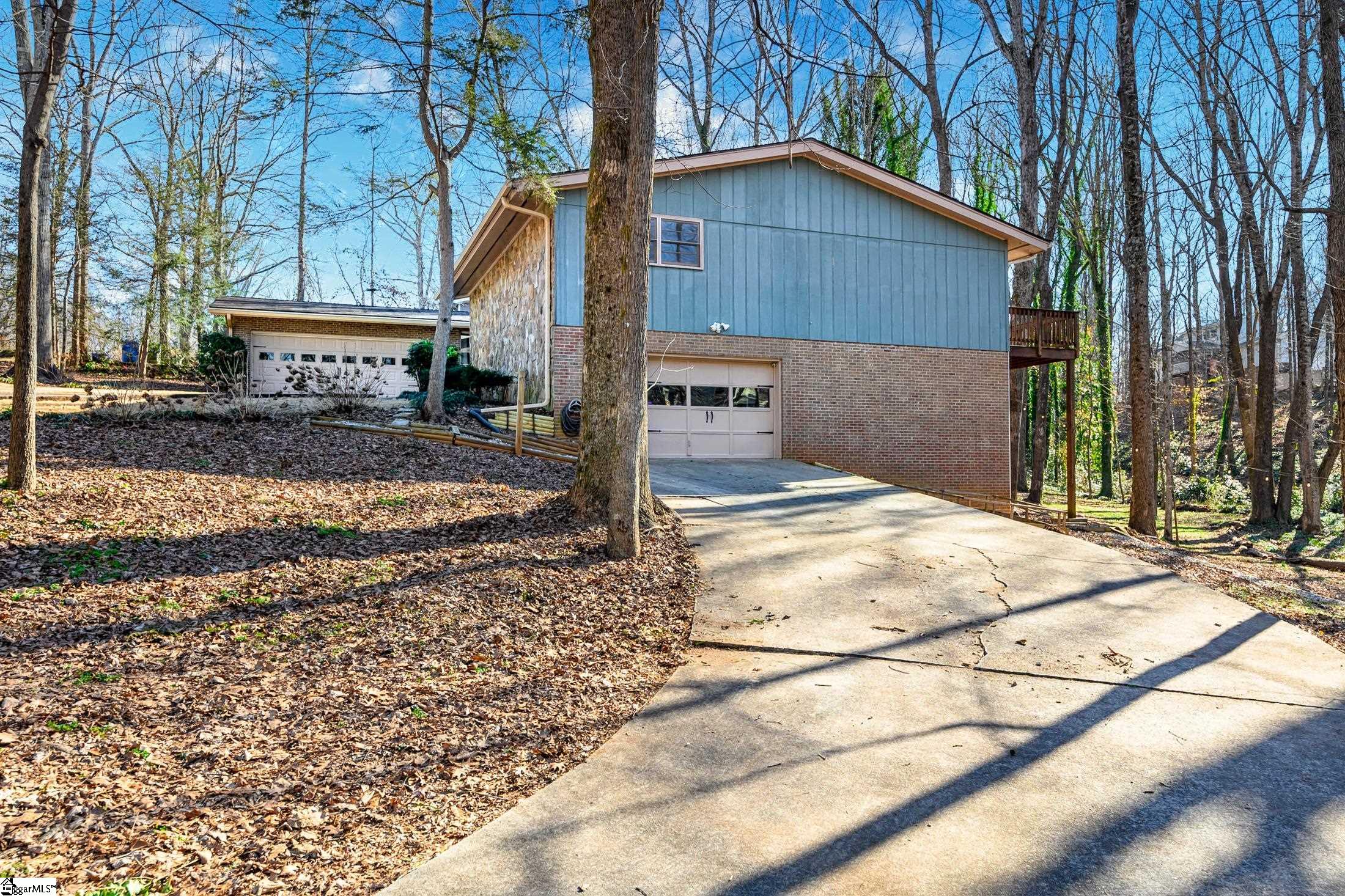 108 Wallingford Road Greenville, SC 29609 - Photo 2 of 36 Gallery Image 2