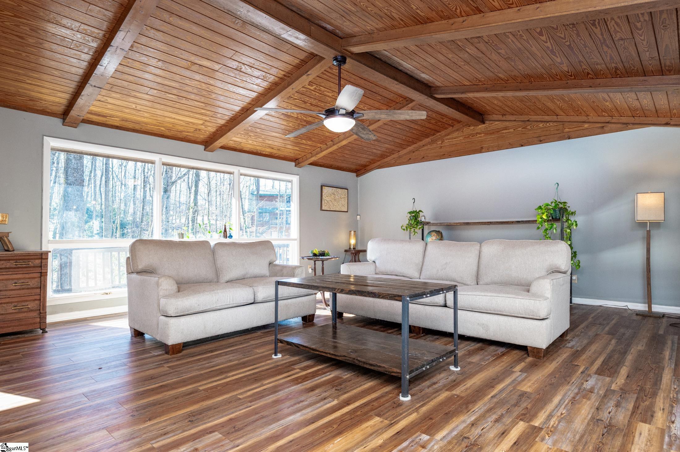 108 Wallingford Road Greenville, SC 29609 - Photo 3 of 36 Gallery Image 3