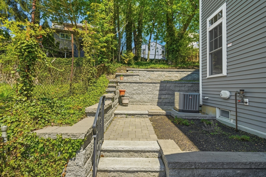 33 Charles Street, Unit 33 Watertown, MA 02472 - Photo 15 of 32