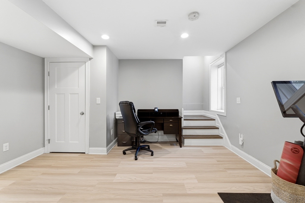 33 Charles Street, Unit 33 Watertown, MA 02472 - Photo 28 of 32