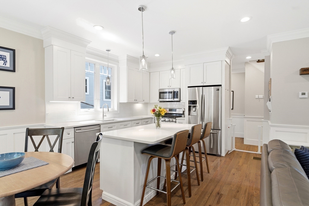 33 Charles Street, Unit 33 Watertown, MA 02472 - Photo 6 of 32