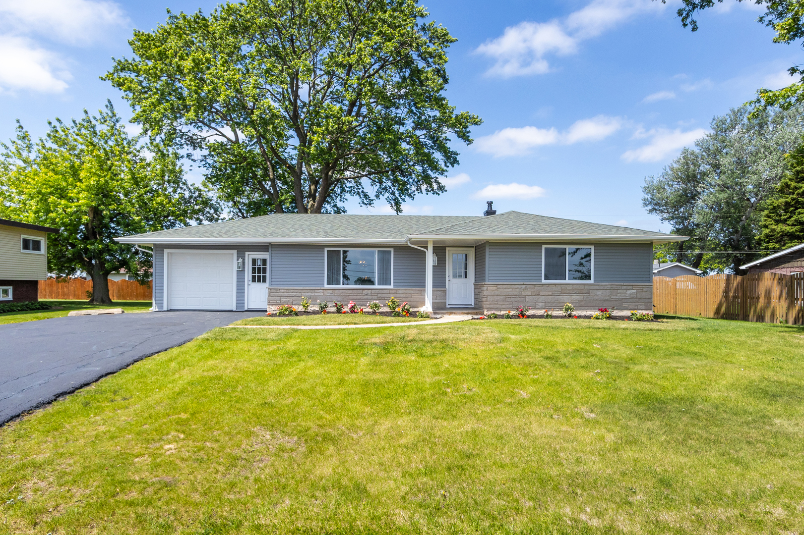 1503 Rickey Drive Joliet, IL 60433 - Photo 3 of 26
