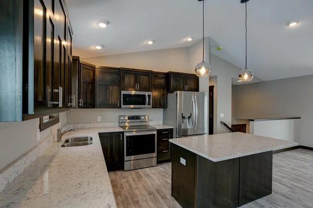 $332,900 | 492 Coyote Way, New Richmond, WI 54017