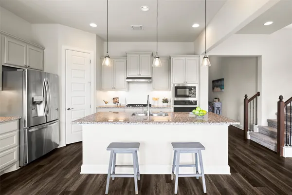 $3,100 | 132 Village Oak Drive, Austin, TX 78737