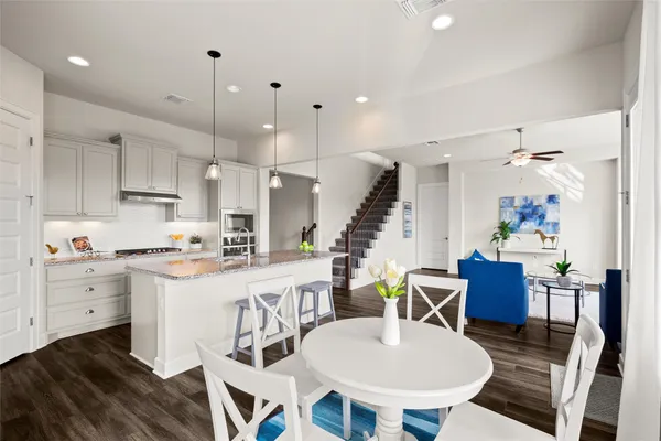 $3,100 | 132 Village Oak Drive, Austin, TX 78737