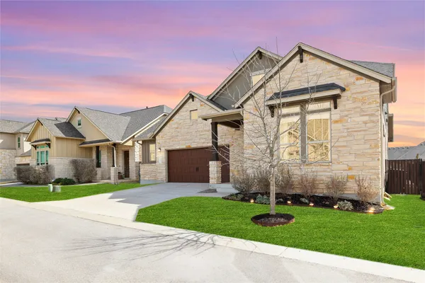 $3,100 | 132 Village Oak Drive, Austin, TX 78737