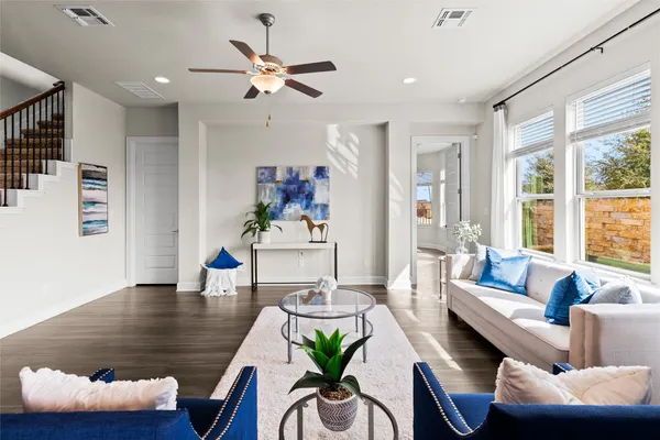 $3,100 | 132 Village Oak Drive, Austin, TX 78737