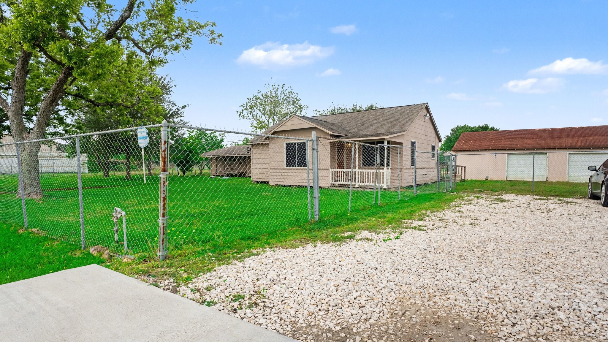 5615 John Martin Road Baytown, TX 77521 - Photo 3 of 27