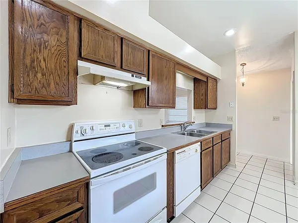 $1,900 | 4370 Sandhurst Drive, Orlando, FL 32817