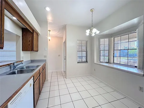 $1,900 | 4370 Sandhurst Drive, Orlando, FL 32817