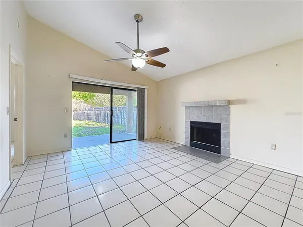 $1,900 | 4370 Sandhurst Drive, Orlando, FL 32817