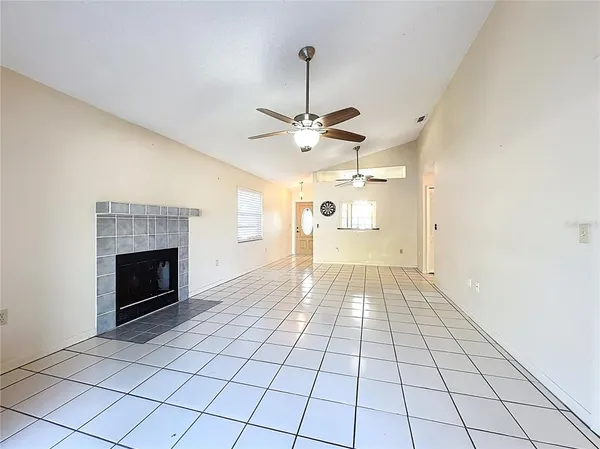 $1,900 | 4370 Sandhurst Drive, Orlando, FL 32817