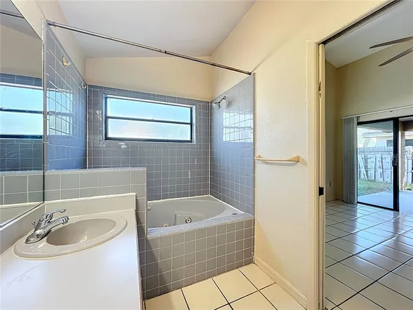 $1,900 | 4370 Sandhurst Drive, Orlando, FL 32817