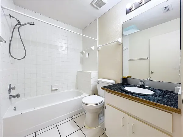 $1,900 | 4370 Sandhurst Drive, Orlando, FL 32817