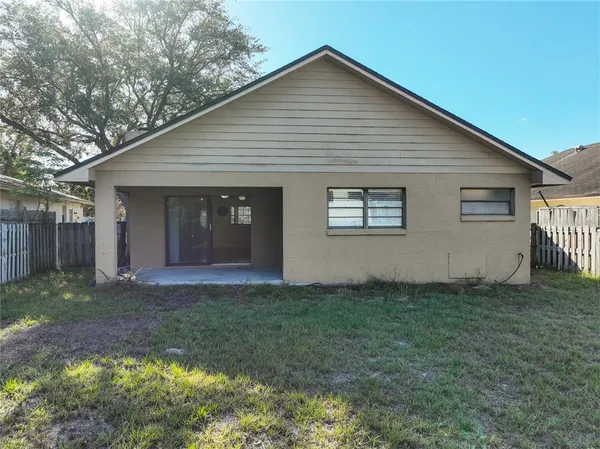 $1,900 | 4370 Sandhurst Drive, Orlando, FL 32817