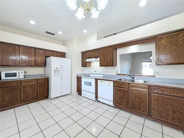 $1,900 | 4370 Sandhurst Drive, Orlando, FL 32817