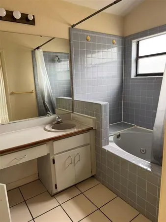 $1,900 | 4370 Sandhurst Drive, Orlando, FL 32817