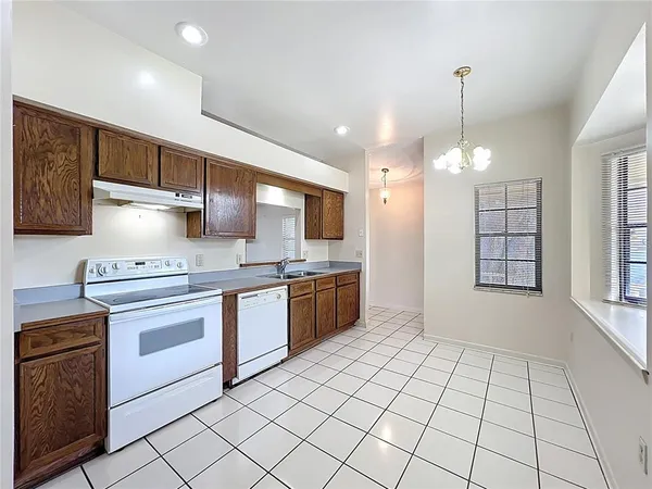 $1,900 | 4370 Sandhurst Drive, Orlando, FL 32817