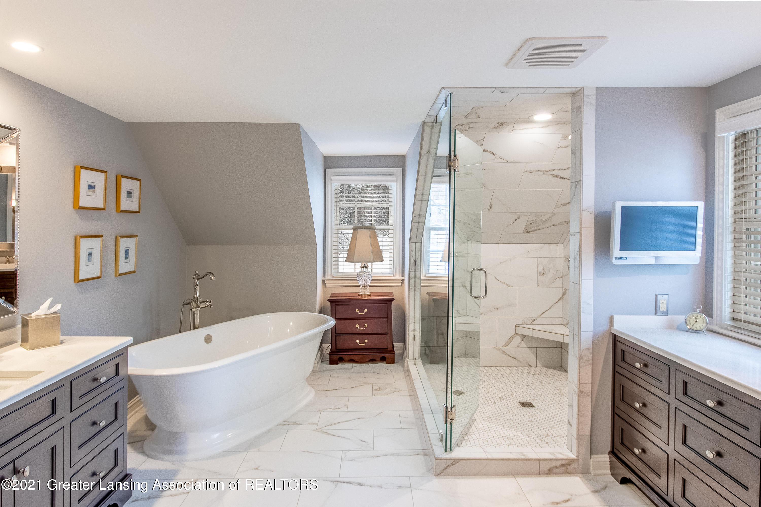 627 North Harrison Road East Lansing, MI 48823 - Photo 49 of 94 Heated floors