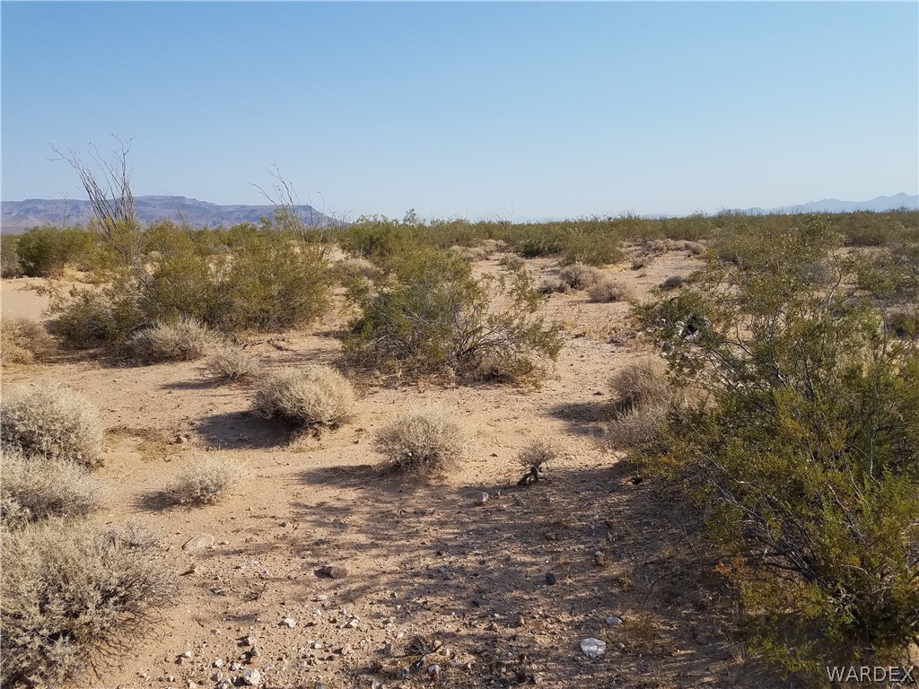3998 South Butch Cassidy Road Yucca, AZ 86438 - Photo 20 of 21 a view of mountain view with beach