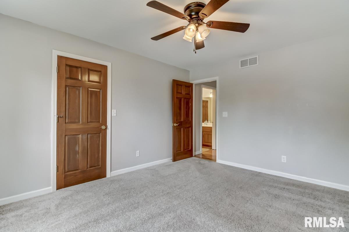 303 Bristol Road Chatham, IL 62629 - Photo 24 of 44 Gallery Image 24