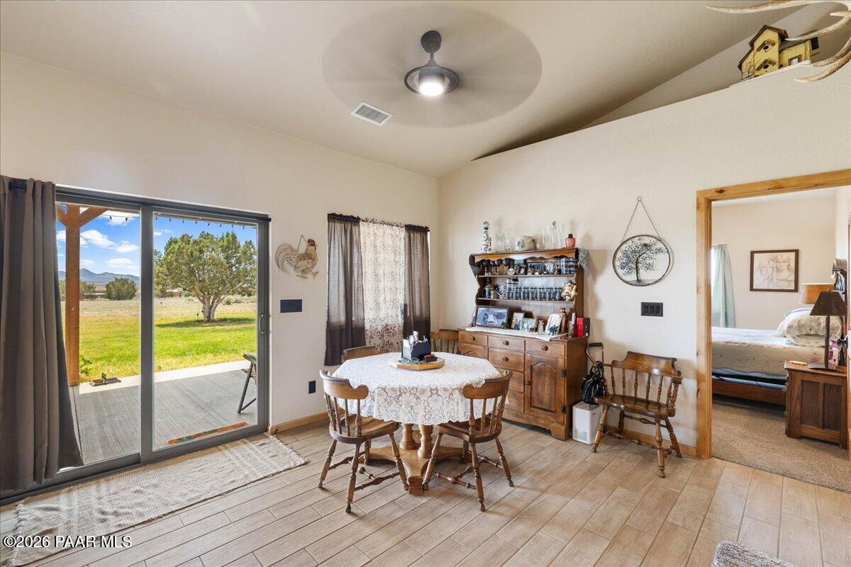 24720 North Rj Way Paulden, AZ 86334 - Photo 20 of 46 20-Dining Area