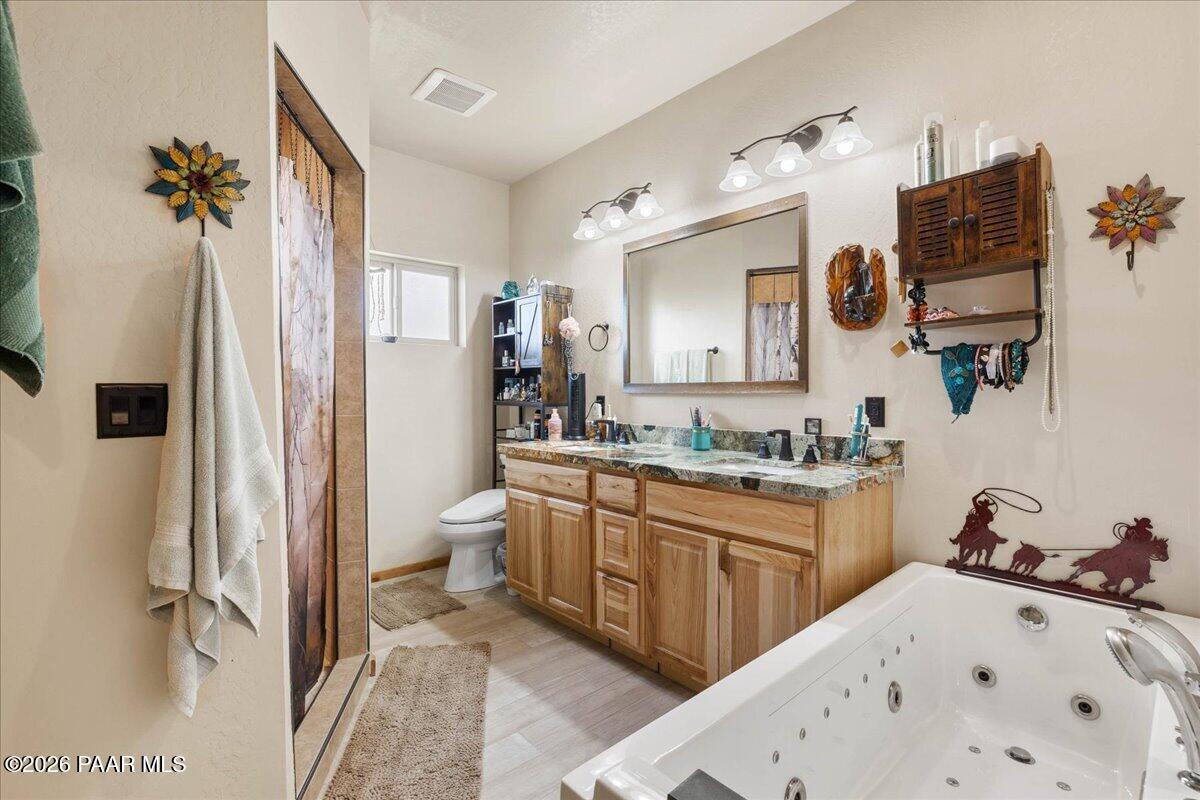 24720 North Rj Way Paulden, AZ 86334 - Photo 28 of 46 Primary bathroom
