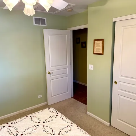 $274,900 | 97 West Essington Drive, Round Lake, IL 60073