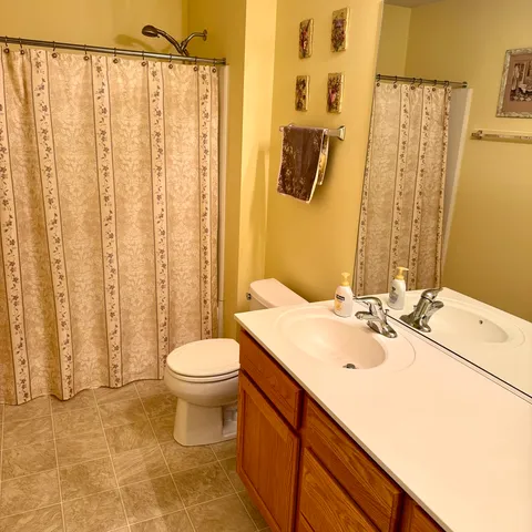 $274,900 | 97 West Essington Drive, Round Lake, IL 60073