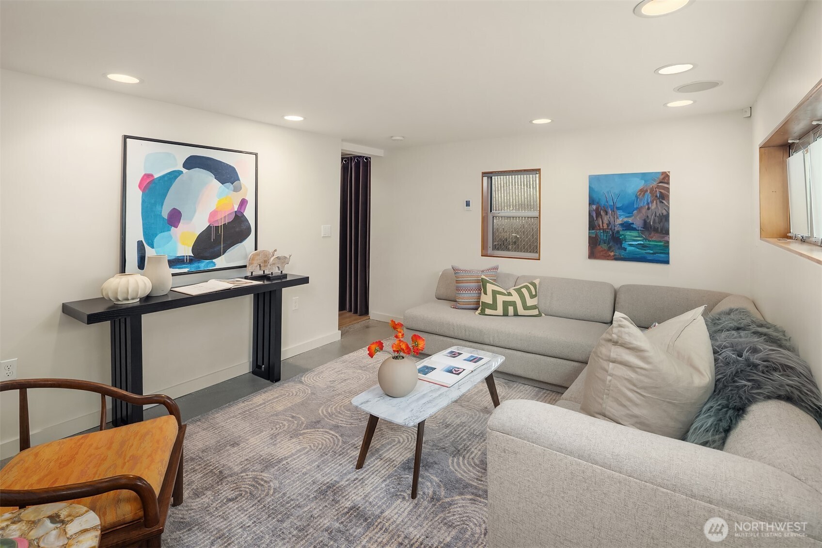 112 18th Avenue Seattle, WA 98122 - Photo 15 of 30 a living room with furniture