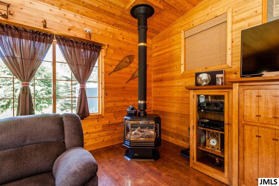615 Blackman Road Jackson, MI 49201 - Photo 5 of 36 Photo 5