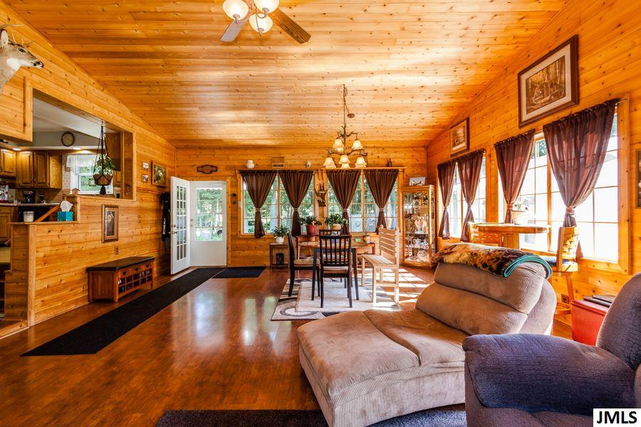 615 Blackman Road Jackson, MI 49201 - Photo 6 of 36 Photo 6