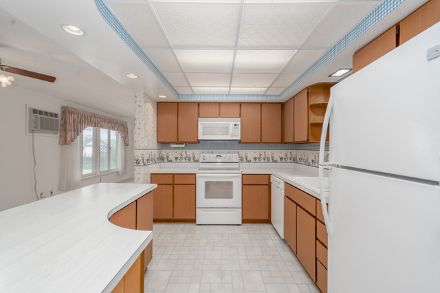 490 East Southmor Road Morris, IL 60450 - Photo 2 of 21