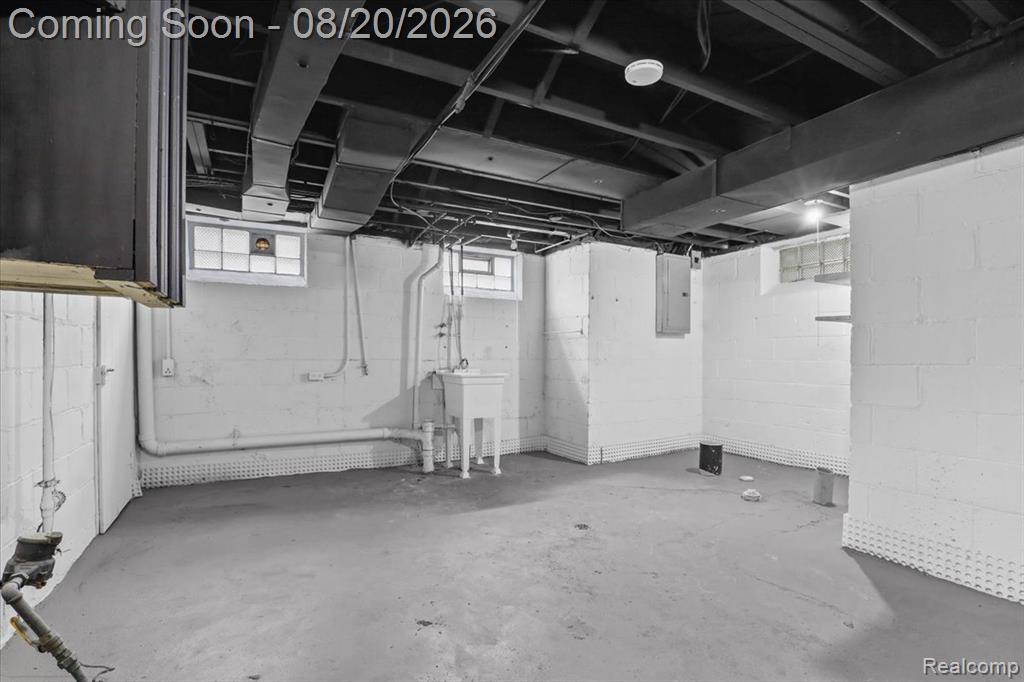 429 Moran Road Grosse Pointe Farms, MI 48236 - Photo 31 of 36 Gallery Image 31