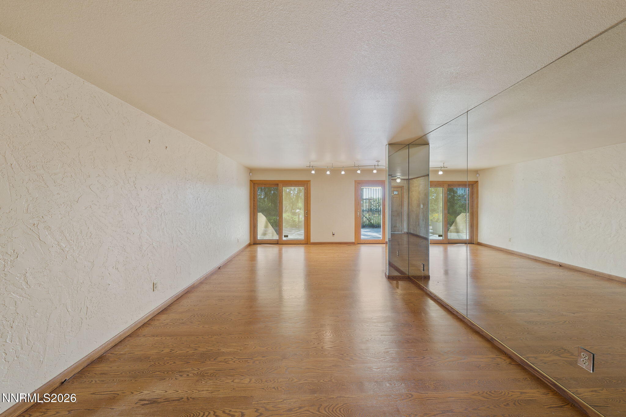 2230 King Edward Drive Reno, NV 89503 - Photo 8 of 51 10-web-or-mls-A7V05014