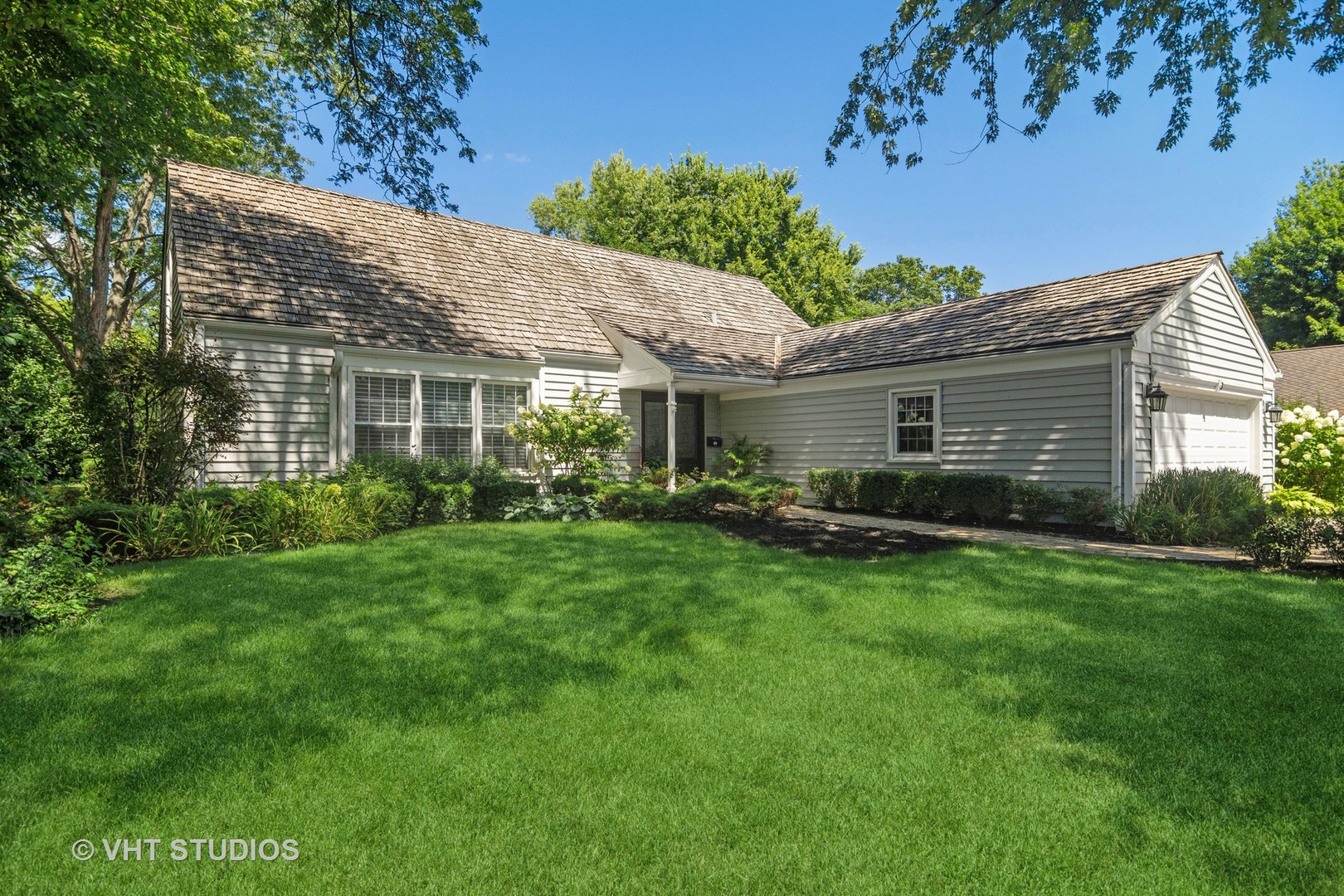 3 Burning Tree Road Rolling Meadows, IL 60008 - Photo 1 of 39 a view of a house with a backyard