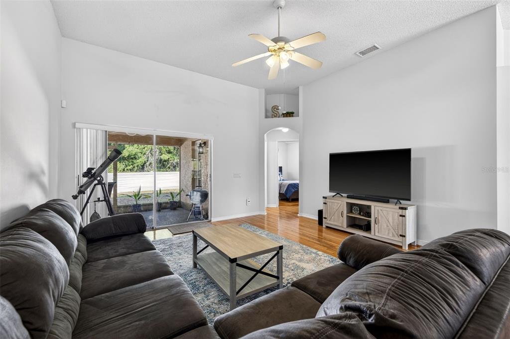 8525 Heyward Road Tampa, FL 33635 - Photo 16 of 36 Gallery Image 16