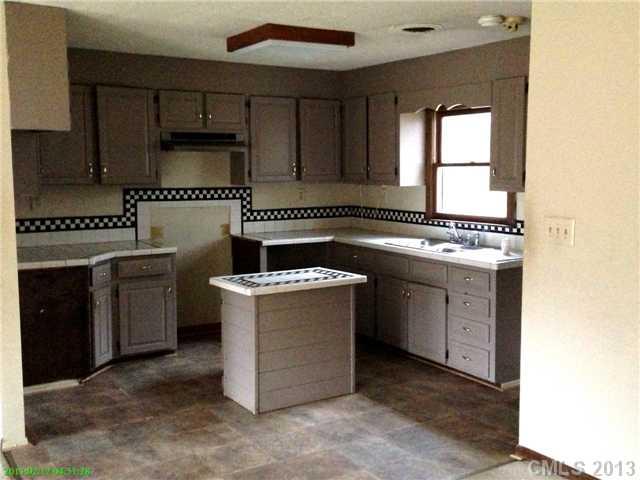 533 Archie Whitesides Road Gastonia, NC 28052 - Photo 4 of 10 Gallery Image 4