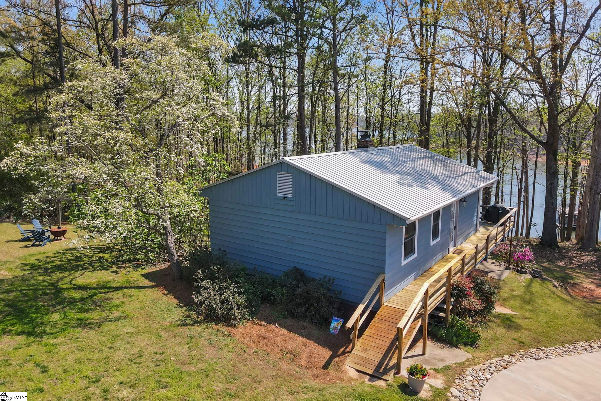 534 Gambrell Road Townville, SC 29689 - Photo 4 of 32