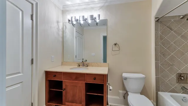 $7,500 | 1700 Sunset Boulevard, Unit E, Houston, TX 77005