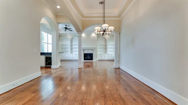 $7,500 | 1700 Sunset Boulevard, Unit E, Houston, TX 77005