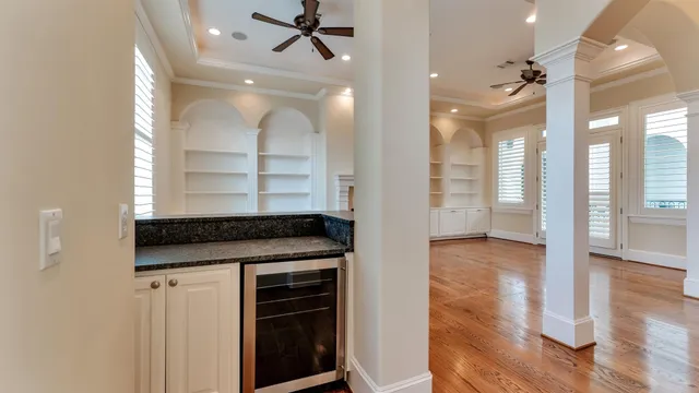 $7,500 | 1700 Sunset Boulevard, Unit E, Houston, TX 77005