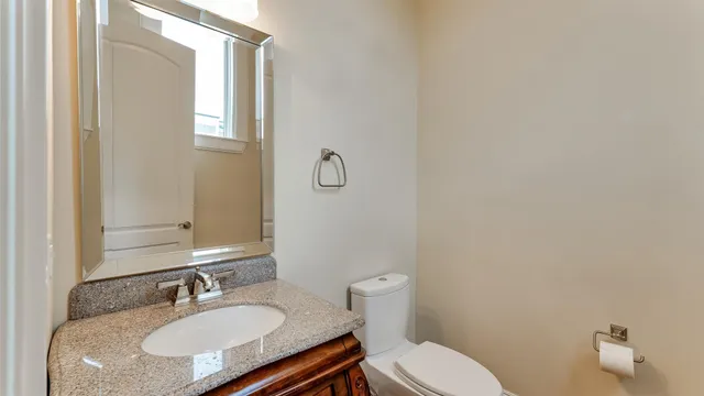 $7,500 | 1700 Sunset Boulevard, Unit E, Houston, TX 77005